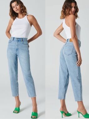 Aritzia Denim Forum Gia High Rise Carrot 26l Jeans Size 29